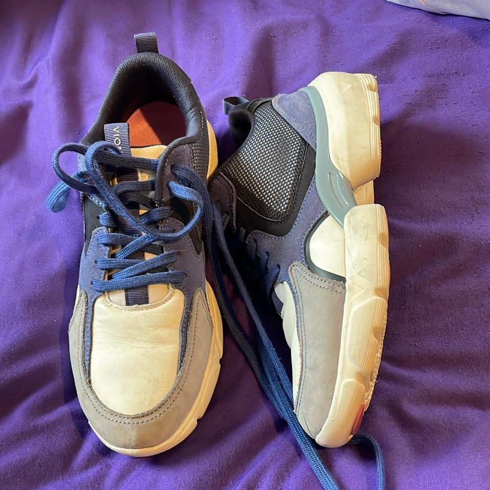 Vionic Blue and White walking Shoes size 8